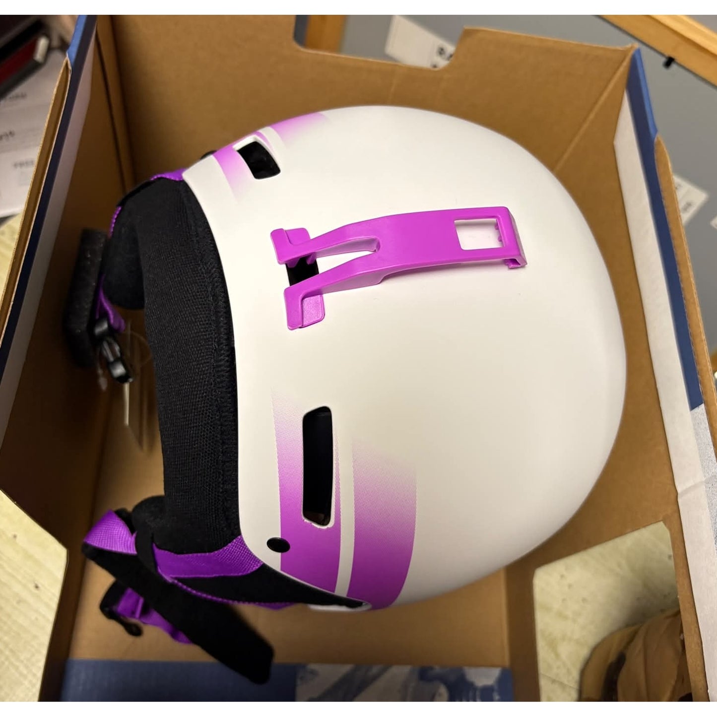 可到店試 Giro Ledge MIPS Helmet 頭盔 ski snowboard
