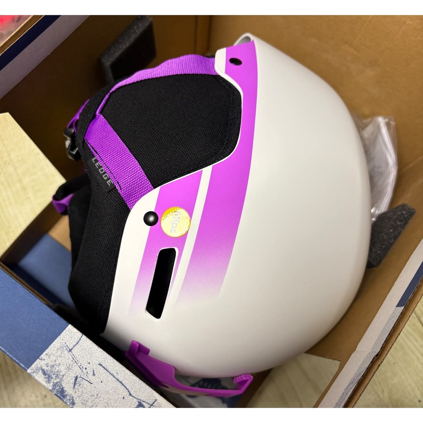 可到店試 Giro Ledge MIPS Helmet 頭盔 ski snowboard