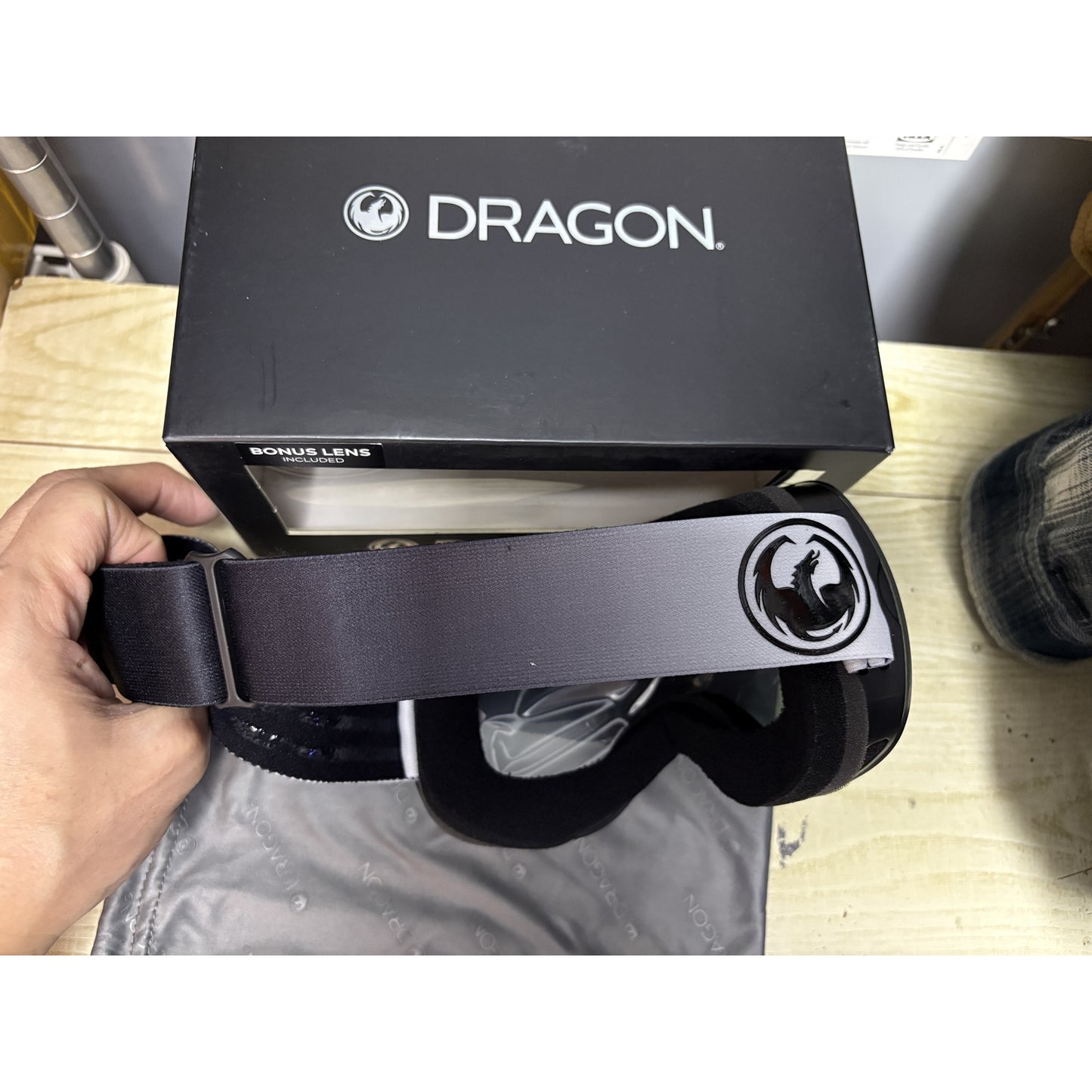 可試 Dragon X1 Goggles 多一塊淺色鏡&nbsp;