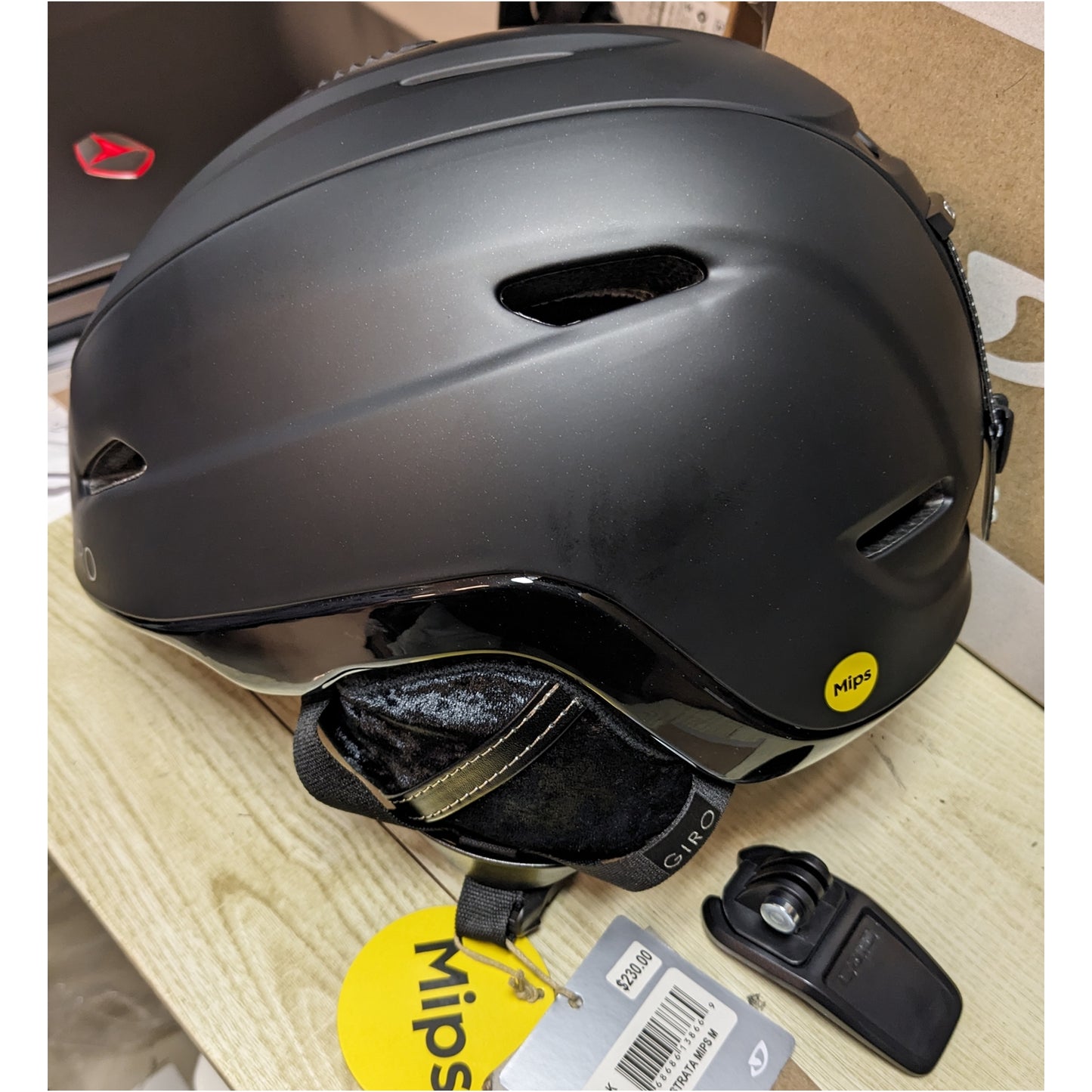 全新 Giro Strata MIPS Helmet 包攝像頭支架 頂部隨意裝拆 BOA調大小 磁石扣 氣孔可開關 滑雪頭盔