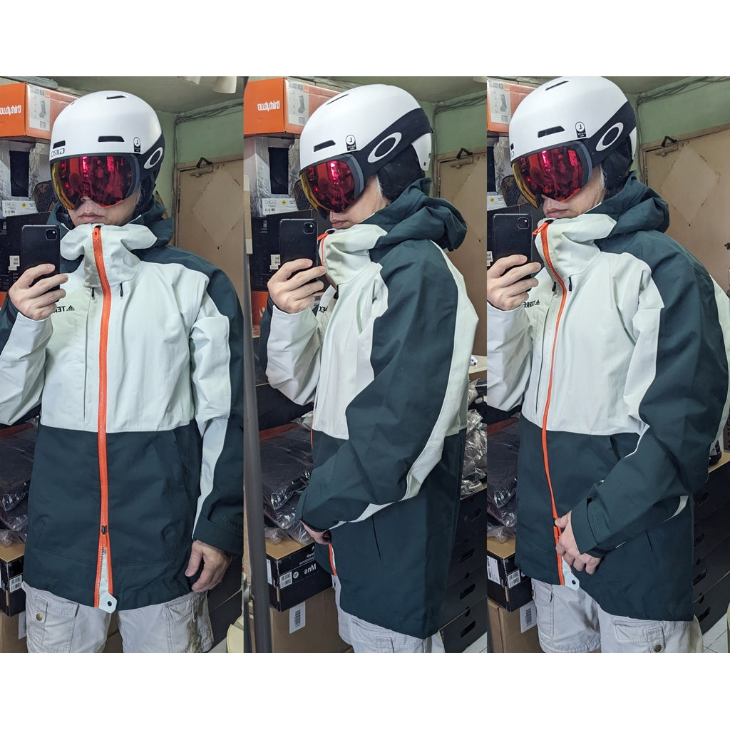 全新 Adidas Terrex 3Layer PCN Jacket 20K防水 功能齊備 snowboard ski 滑雪