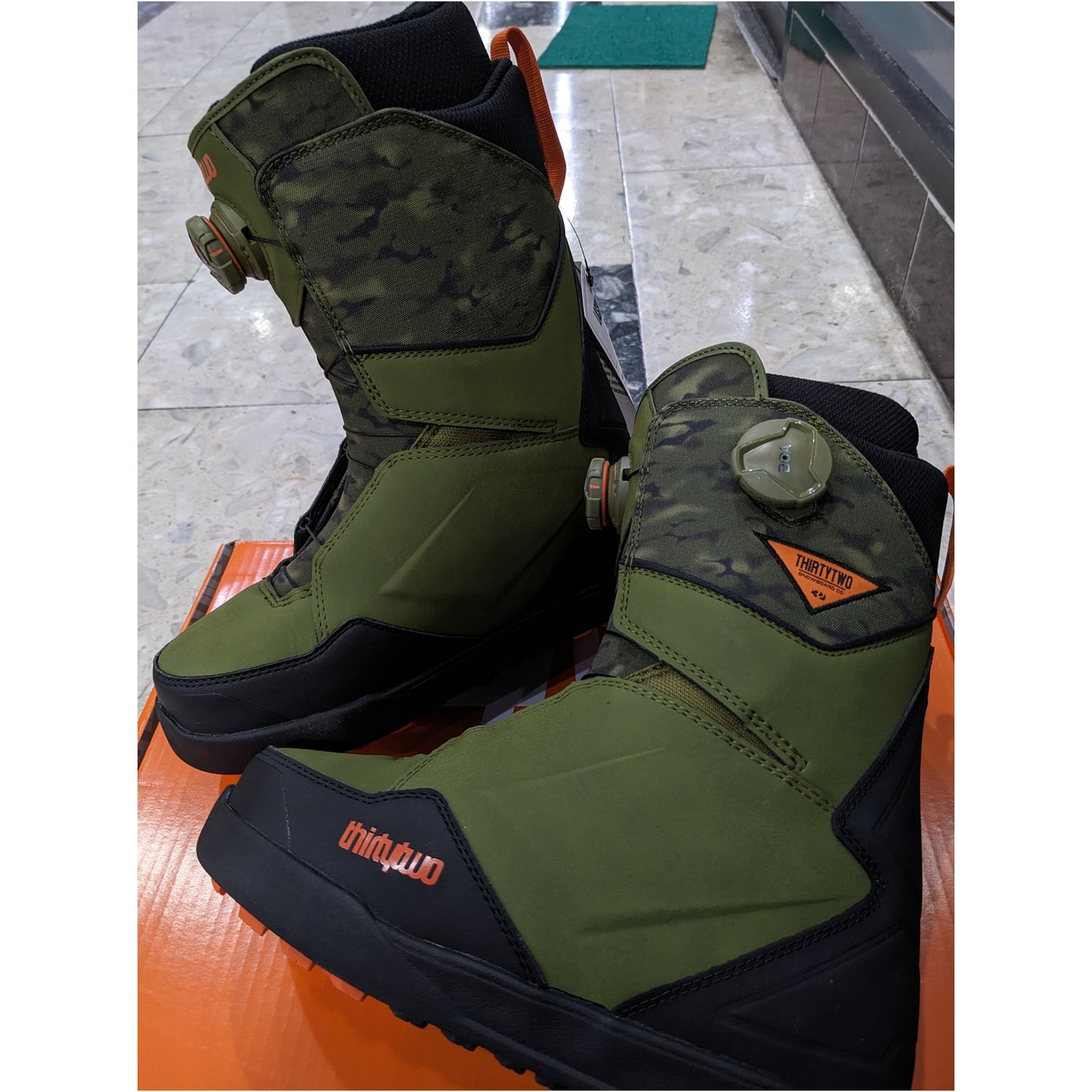 全新 2024 Thirtytwo Lashed Double Boa 小量 暫時齊碼 Snowboard Boots